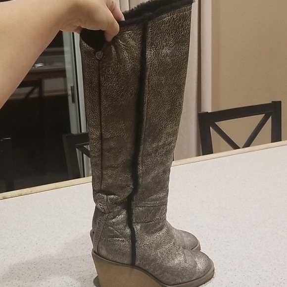 Chanel boots size 8 - Picture 1 of 6